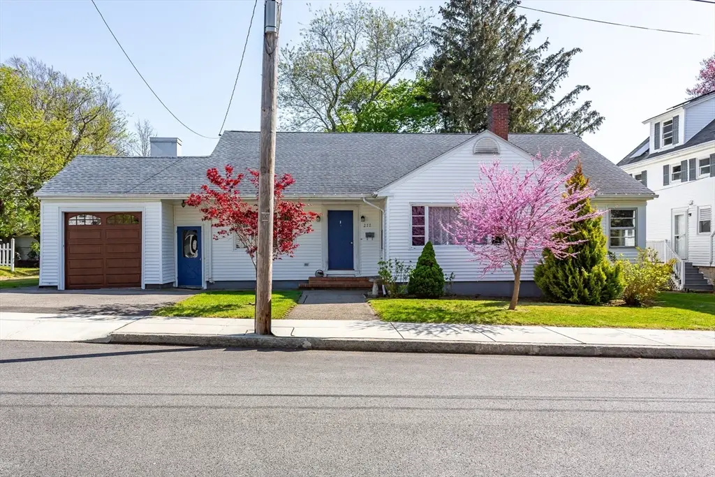 277 Valentine St, Fall River, MA 02720 - #1