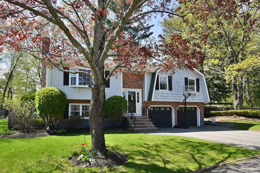 18 Aurele Cir, Reading, MA 01867 - #2