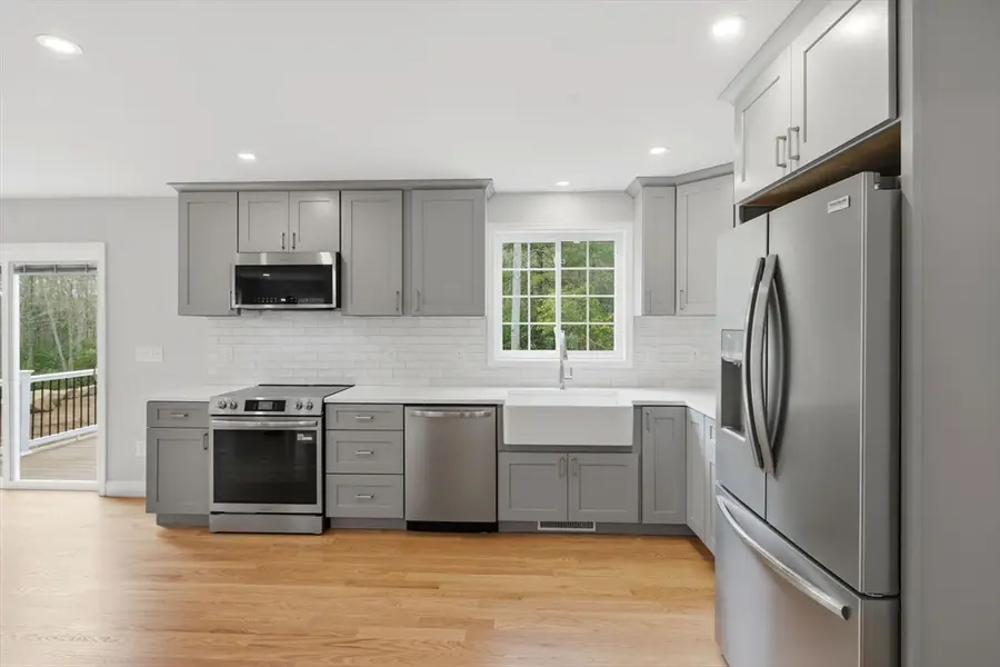 14 Elaine Dr, Hopkinton, RI 02833 - #2