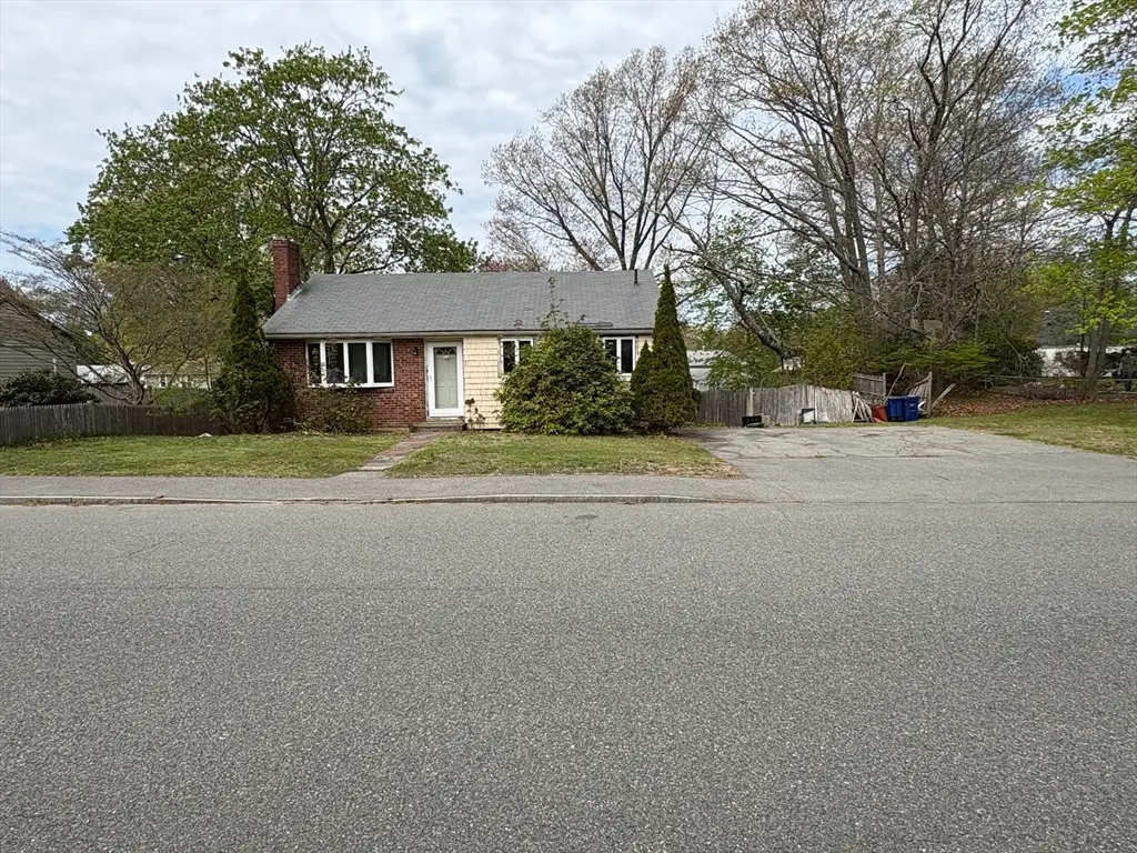 21 Kendall Ave, Braintree, MA 02184 - #1