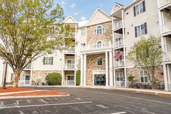 21 Hampshire Rd #312, Methuen, MA 01844