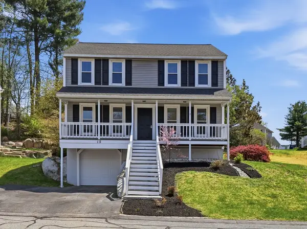15 Jasmine Ct, Dracut, MA 01826