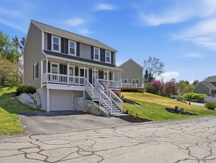 15 Jasmine Ct, Dracut, MA 01826 - #3