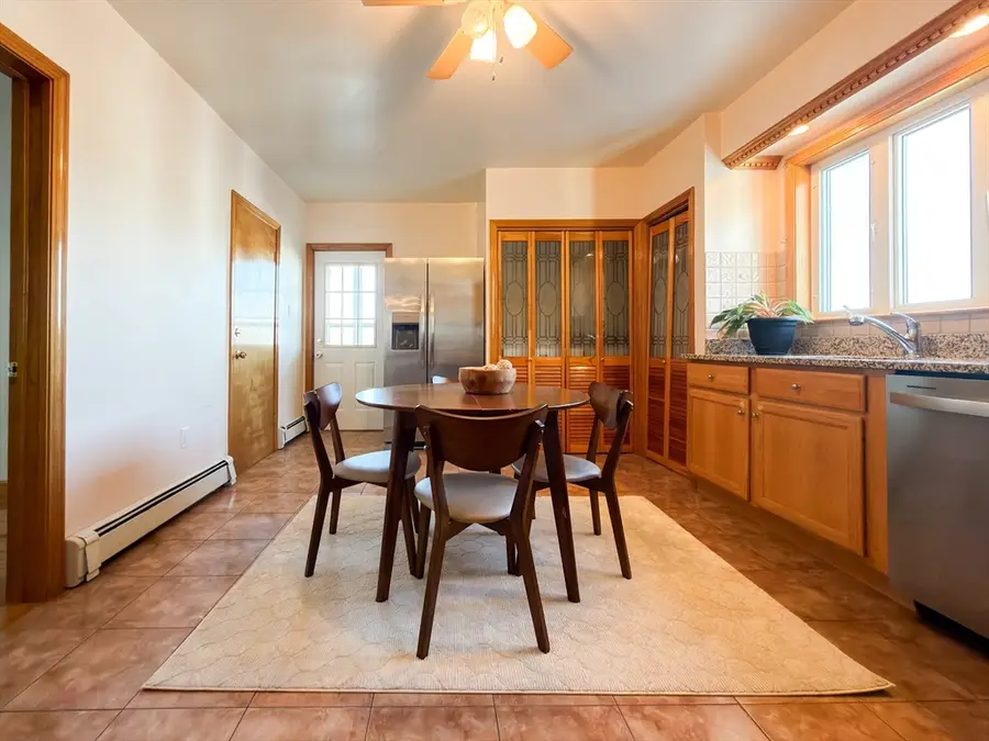 49 Heath St #2, Somerville, MA 02145 - #3