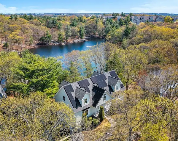 19 Hammersmith Dr, Saugus, MA 01906