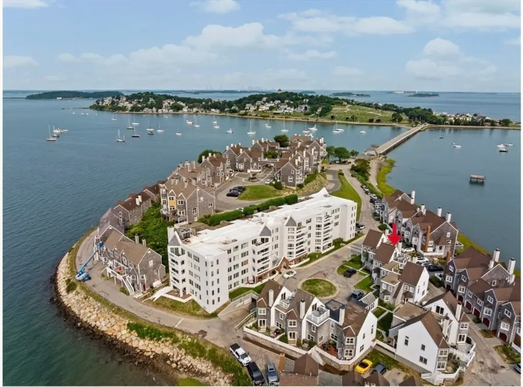 32 Commodore #32, Hull, MA 02045 - #1