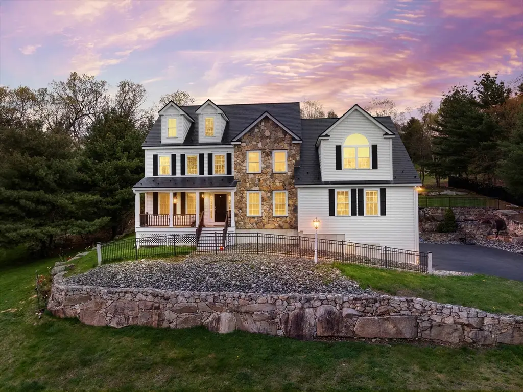253 Shining Rock Dr, Northbridge, MA 01534 - #1