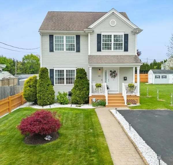 525 Anthony St, Fall River, MA 02721