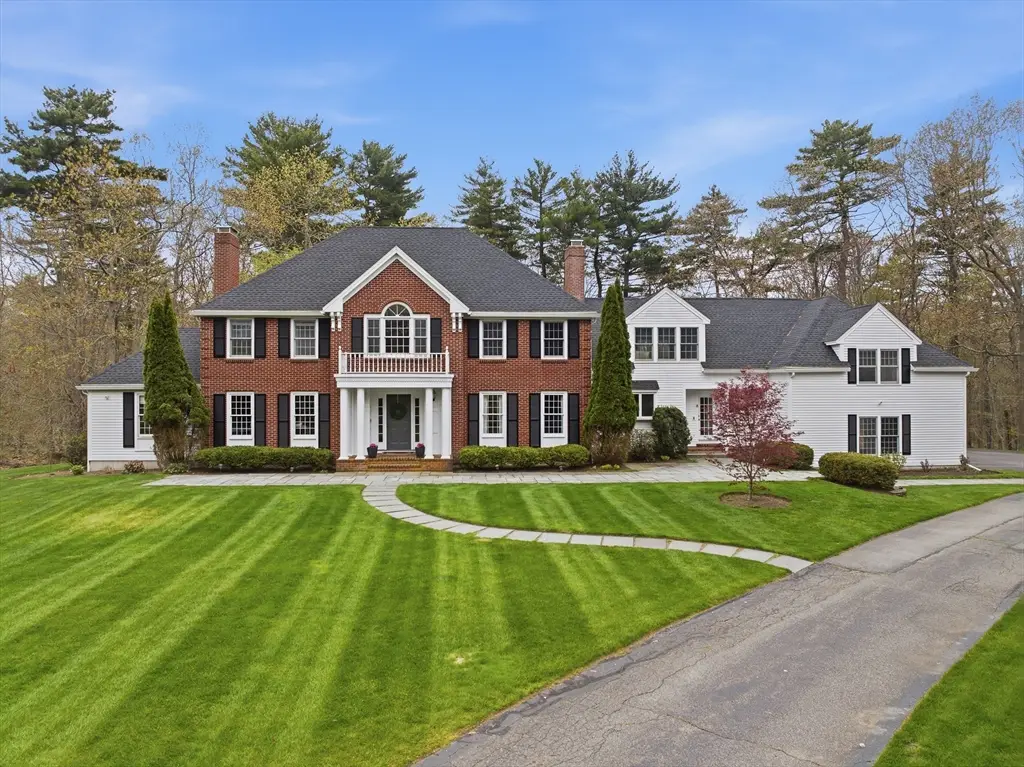 8 Charles Davis Dr, Wenham, MA 01984 - #1