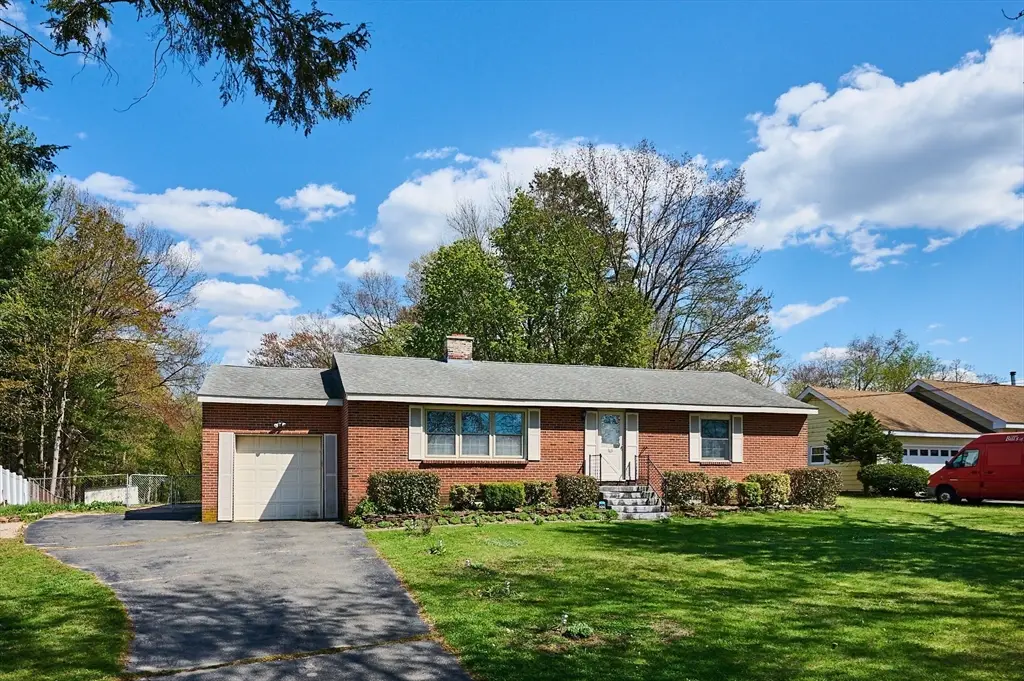 363 Cooley St, Springfield, MA 01128 - #1