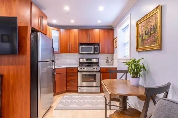 7 Stillman Pl #2, Boston, MA 02113