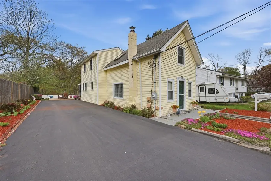 366 Mount Wayte Ave, Framingham, MA 01702 - #2