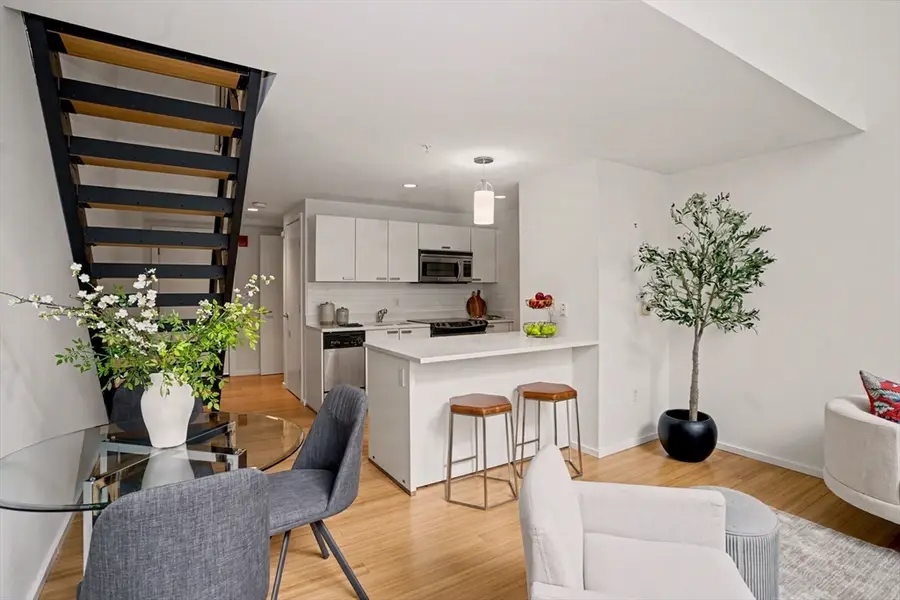 1 Earhart St #115, Cambridge, MA 02141 - #2