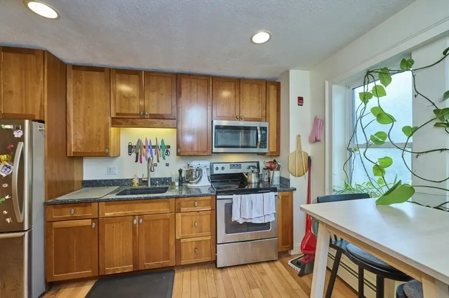6 Bedford Street #1F, Somerville, MA 02143 - #3