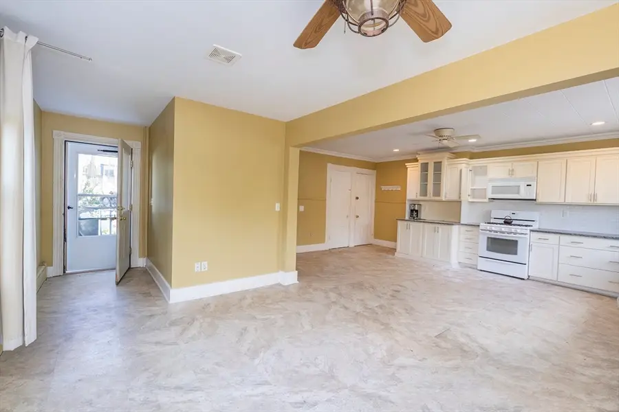 3 Lake Ave #3, Amesbury, MA 01913 - #3