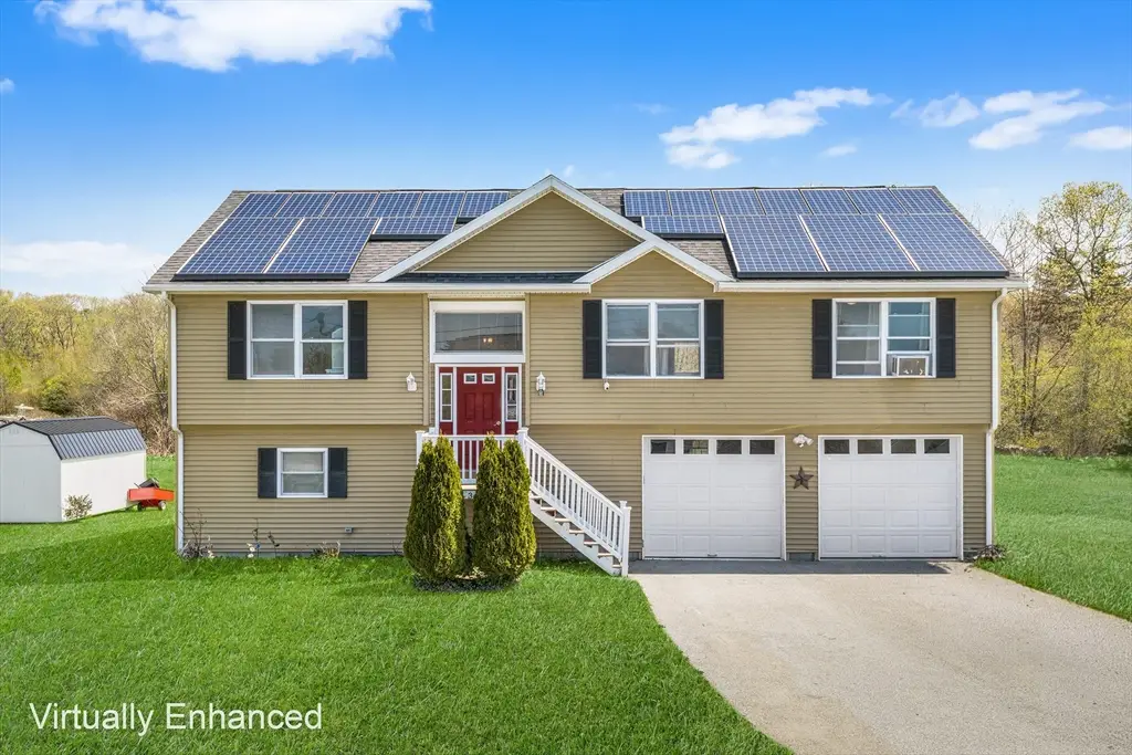 3 Dominique Dr, Webster, MA 01570 - #1