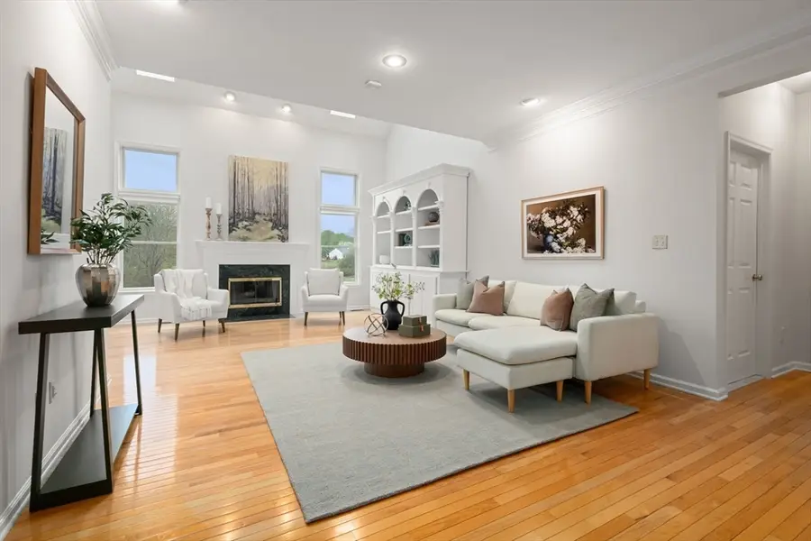 4 Arbella Rd #4, Bedford, MA 01730 - #3