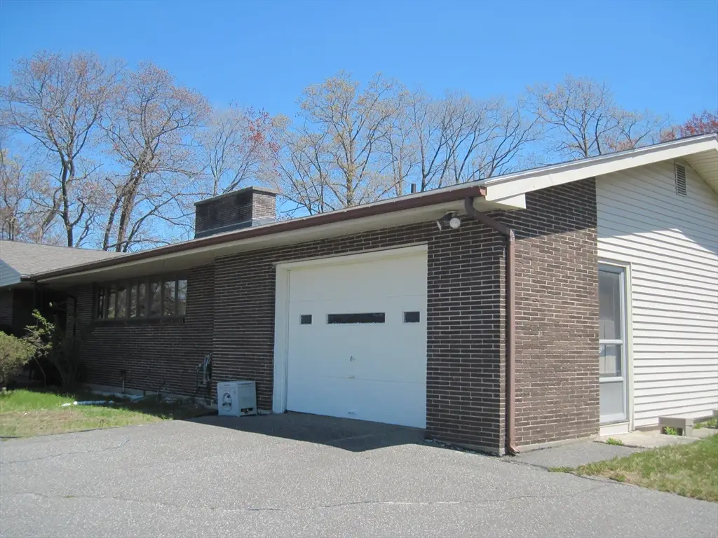 324 Hillside Rd, North Andover, MA 01845 - #1