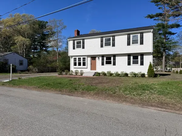 74 Sherwood Cir, East Bridgewater, MA 02333