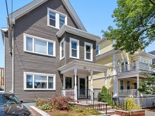 10 Grant St #2, Somerville, MA 02145