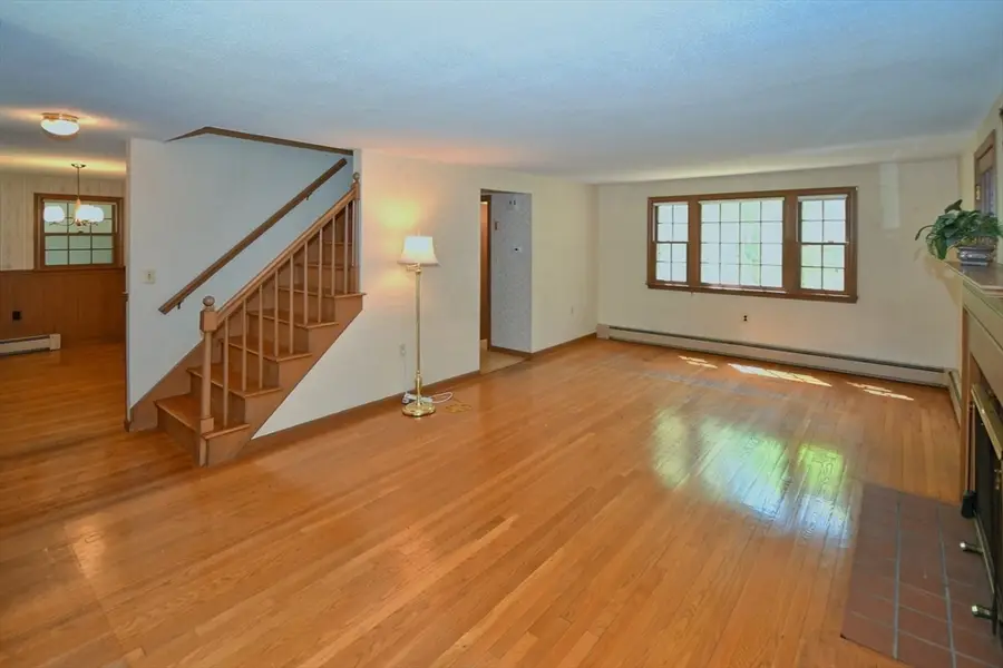 4 Applecrest Rd, Andover, MA 01810 - #2