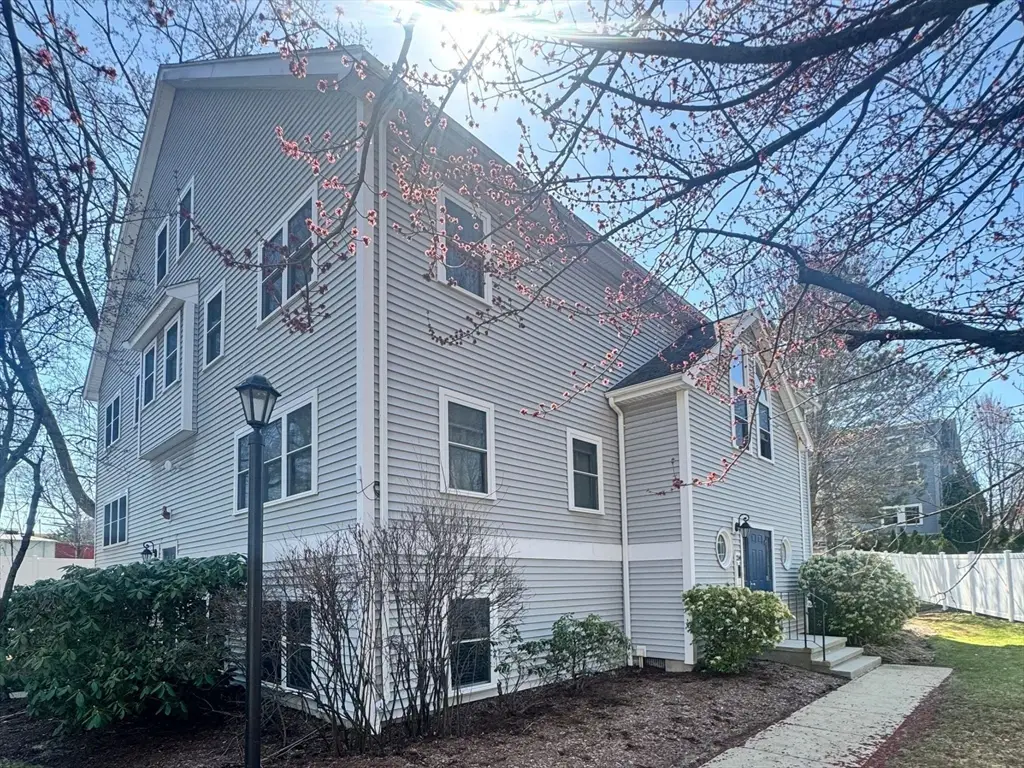 214 Florence St #1A, Boston, MA 02131 - #1