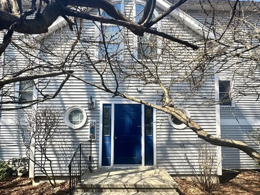 214 Florence St #1A, Boston, MA 02131 - #2