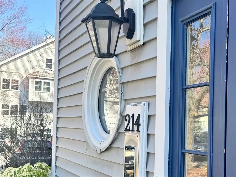214 Florence St #1A, Boston, MA 02131 - #3