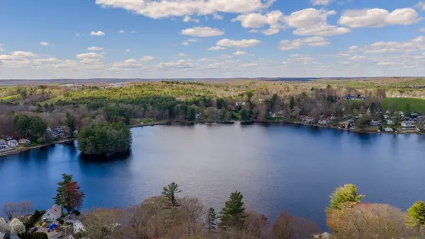 132 Paxton Rd, Spencer, MA 01562