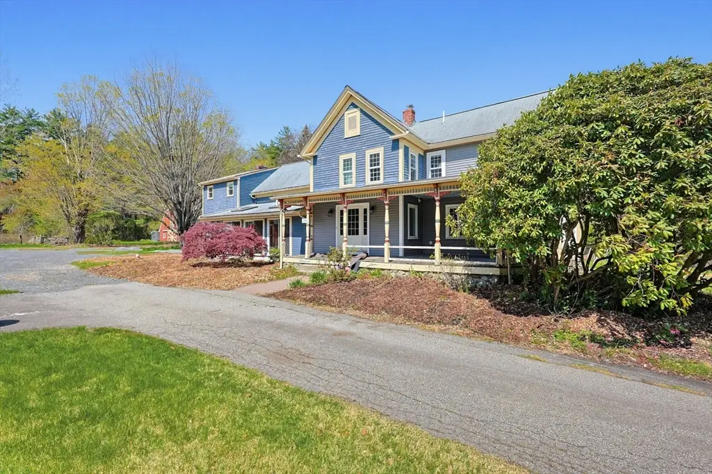 136 Lincoln St, Hudson, MA 01749 - #1