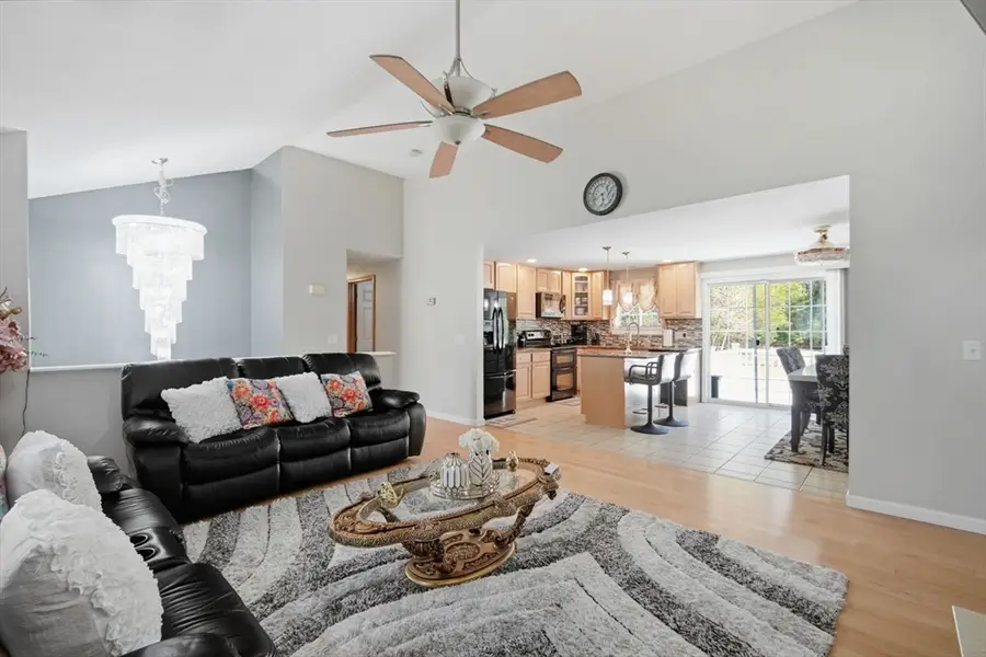 179 Cabinet St, Springfield, MA 01129 - #3