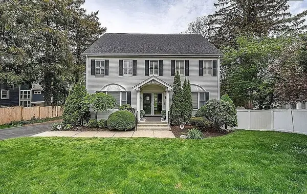 396 Dedham St, Newton, MA 02459