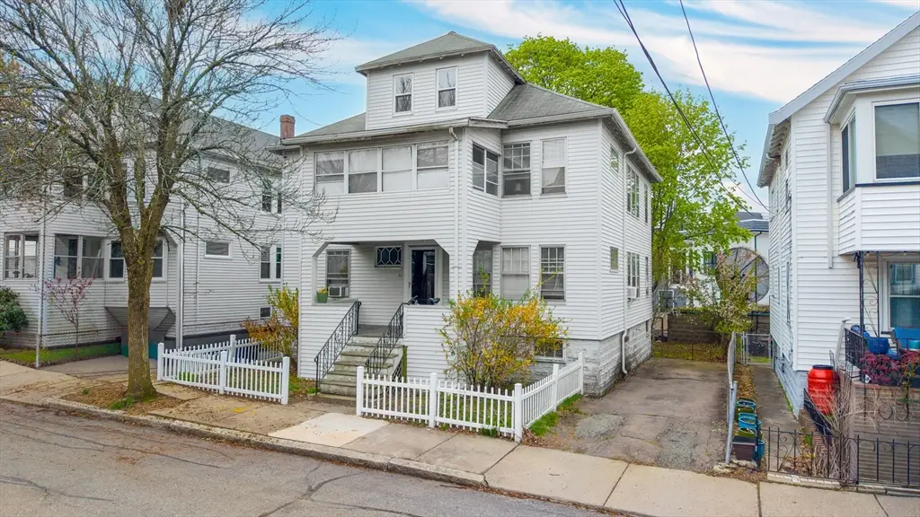 52 Sterling St, Somerville, MA 02144 - #1