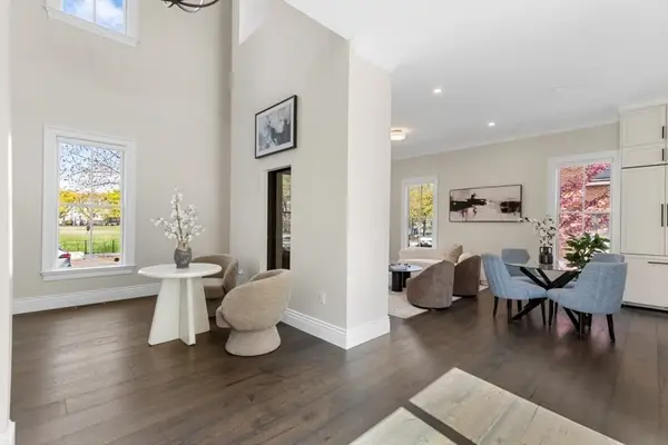 160 Norfolk St #A, Cambridge, MA 02139