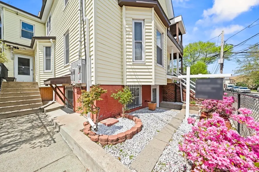 29 Hanson St #1, Somerville, MA 02143 - #2
