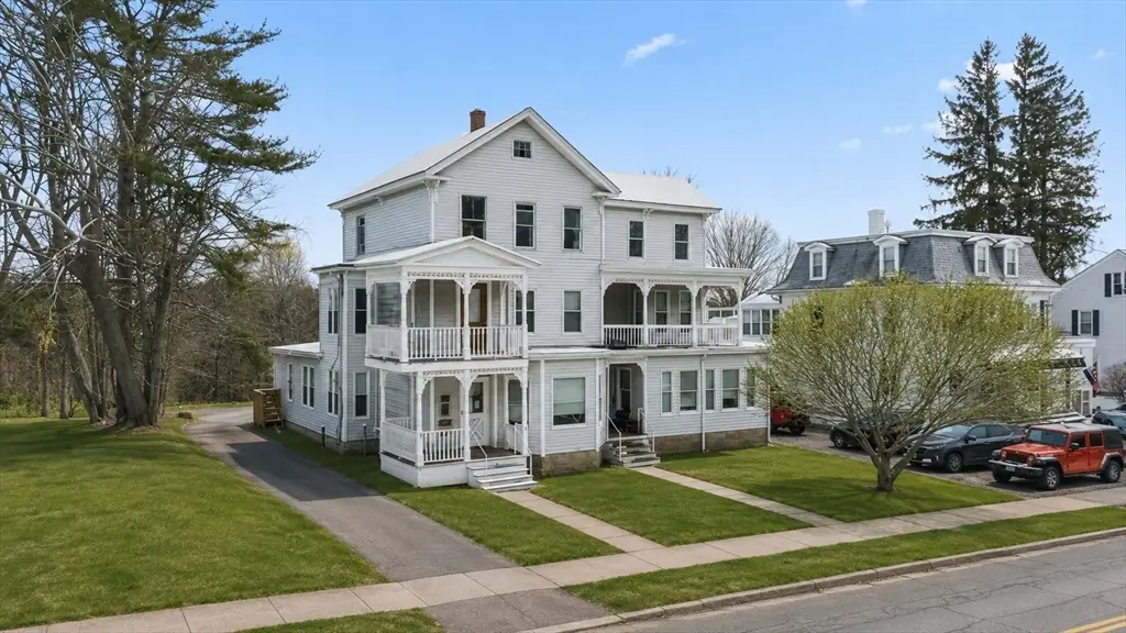142 Hamilton St, Southbridge, MA 01550 - #1