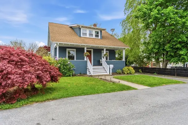 48 Thelma Ave, Somerset, MA 02726
