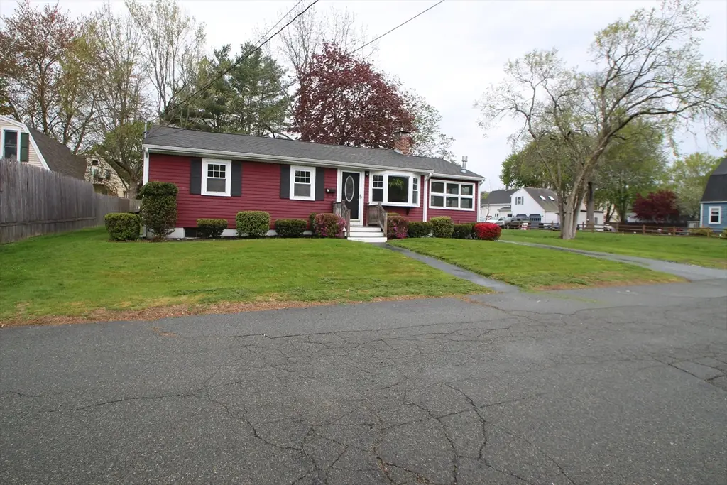 4 Simmons Ave, Whitman, MA 02382 - #1