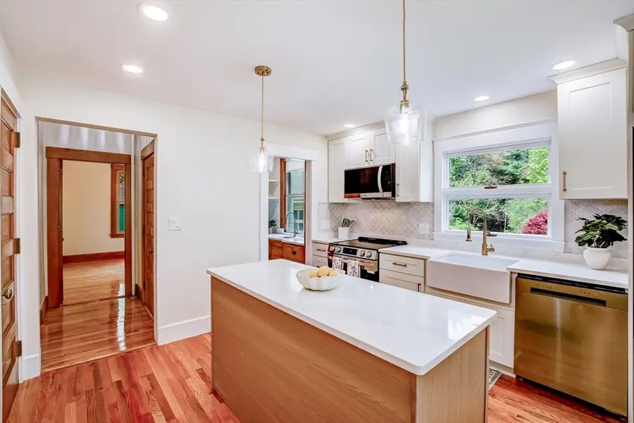 35 Dyer St, Gardner, MA 01440 - #2
