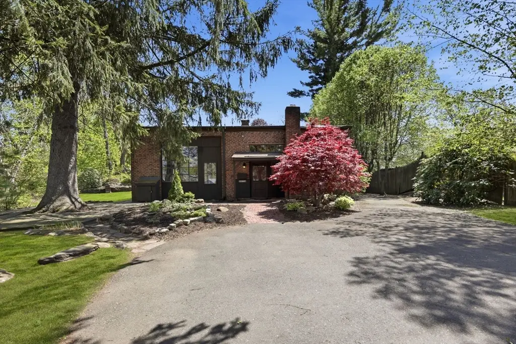 173 Newton St, South Hadley, MA 01075 - #1