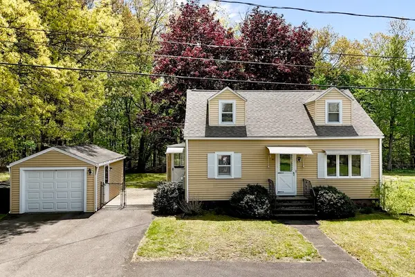 62 Lincoln Avenue, South Hadley, MA 01075