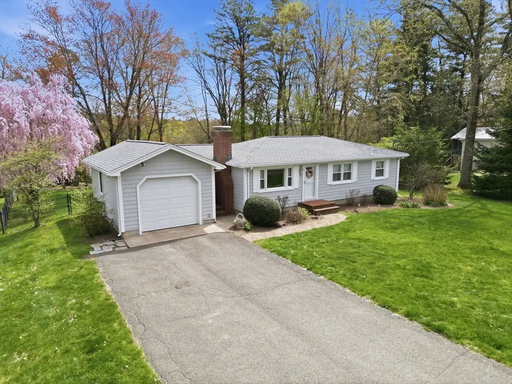 7 Joseph Ave, Westfield, MA 01085 - #1