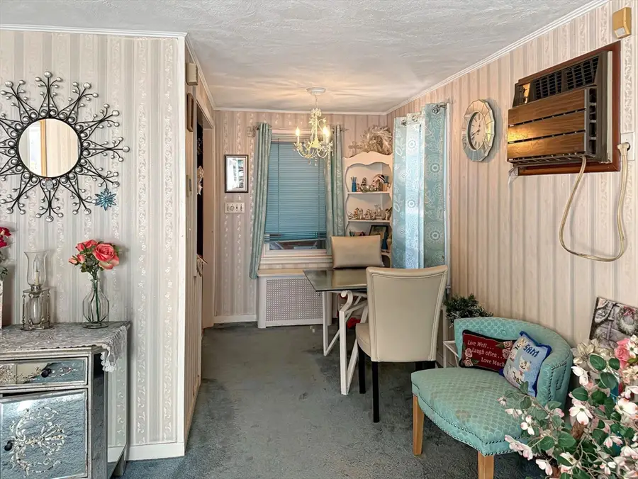 6 Atwood St, Wakefield, MA 01880 - #3