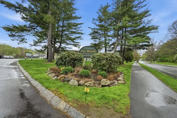 170 E Hadley Rd #23, Amherst, MA 01002