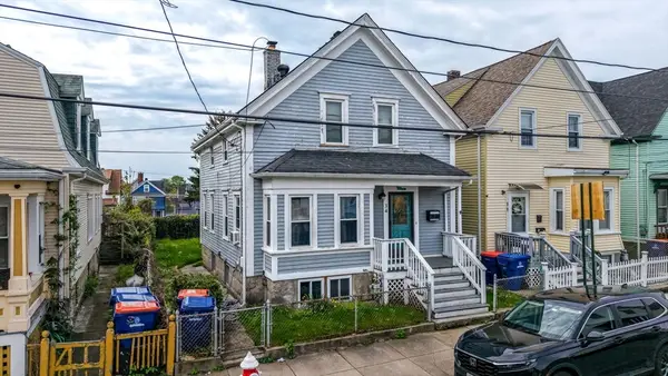 34 Sherman St, New Bedford, MA 02740