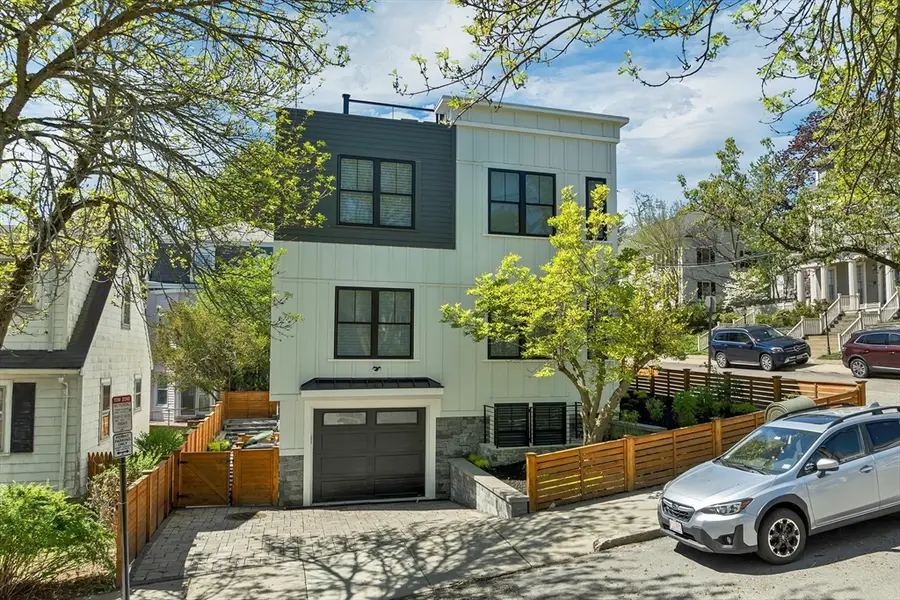 22 Harvard St, Somerville, MA 02143 - #2