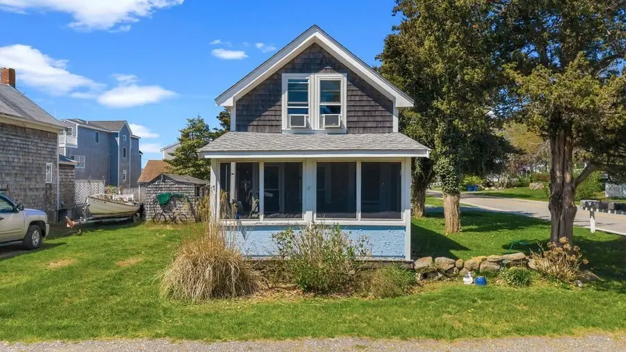 17 Island St, Mattapoisett, MA 02739 - #3