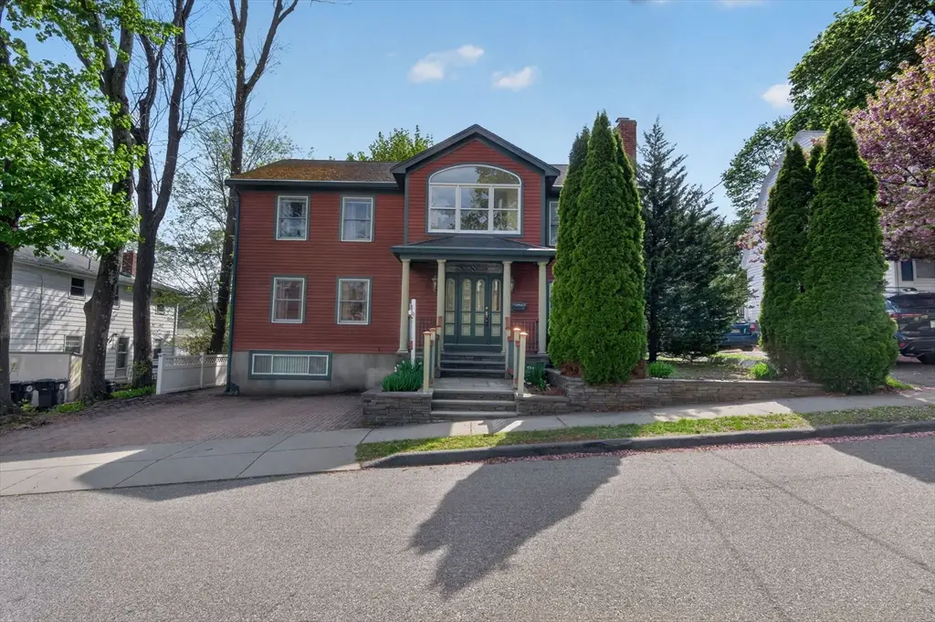 8 Hawthorne St, Watertown, MA 02472 - #1