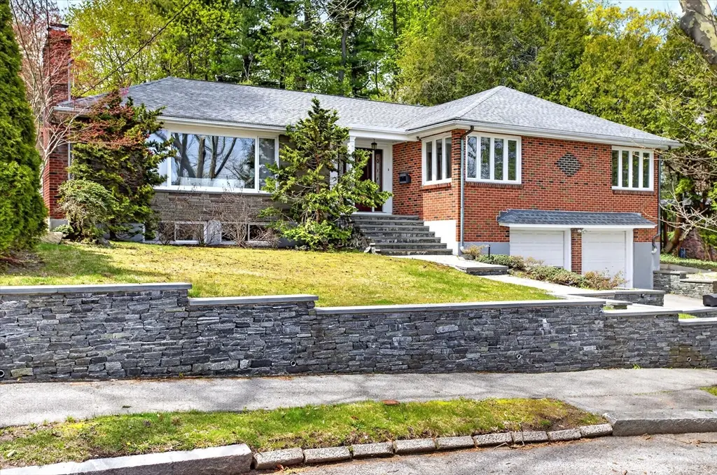 76 Goodnough Rd, Chestnut Hill, MA 02467 - #1