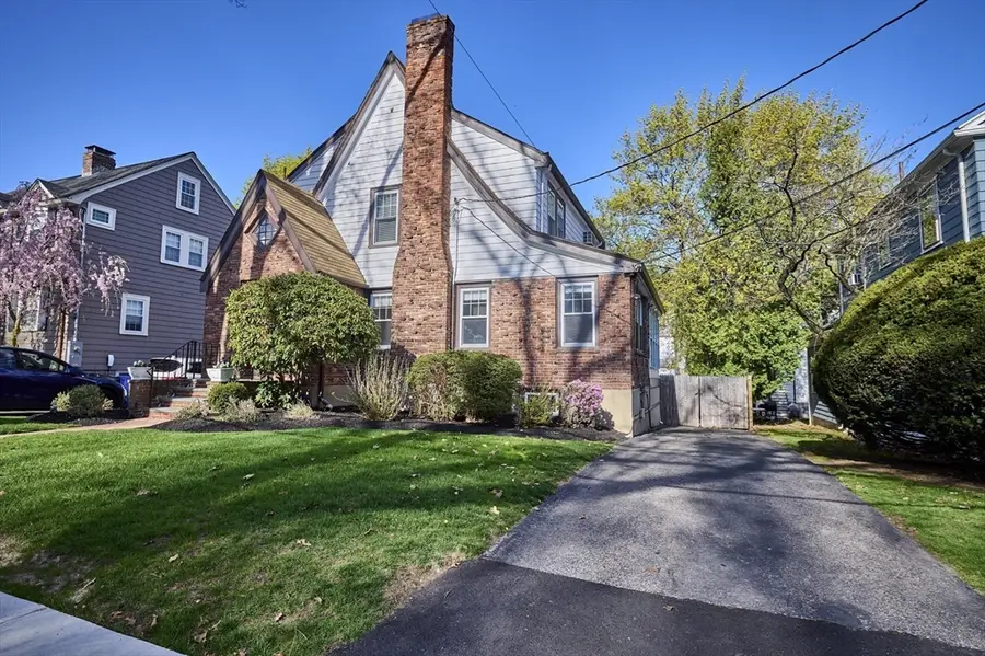 291 Russett Rd, Chestnut Hill, MA 02467 - #2